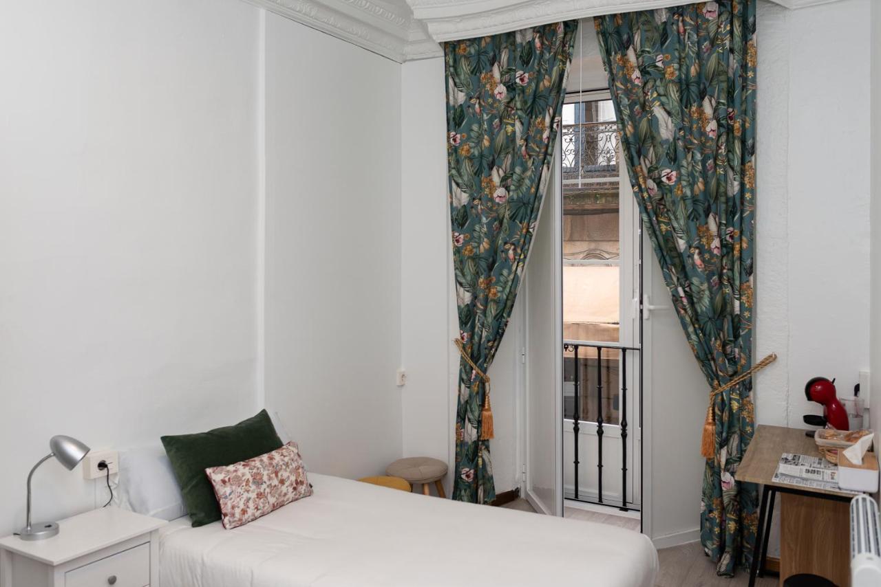 Hostal Santa Cruz Сантяго де Компостела Екстериор снимка